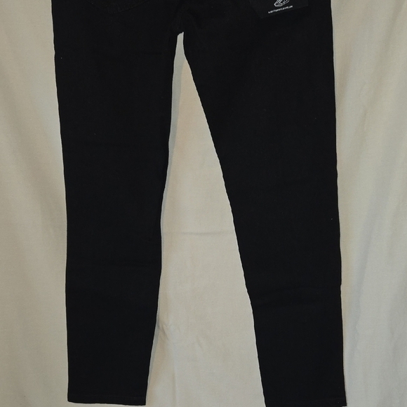 Almost Famous Black Distressed Vintage Mom Jeans Size 0 - Picture 7 of 8